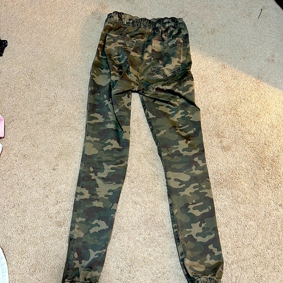 American Eagle jogger jeans - Picture 4 of 4